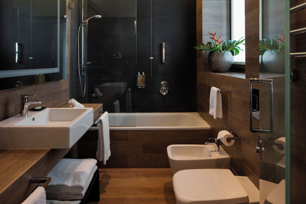 Starhotels E.c.ho. — Hotel rooms in Milan, Lombardy