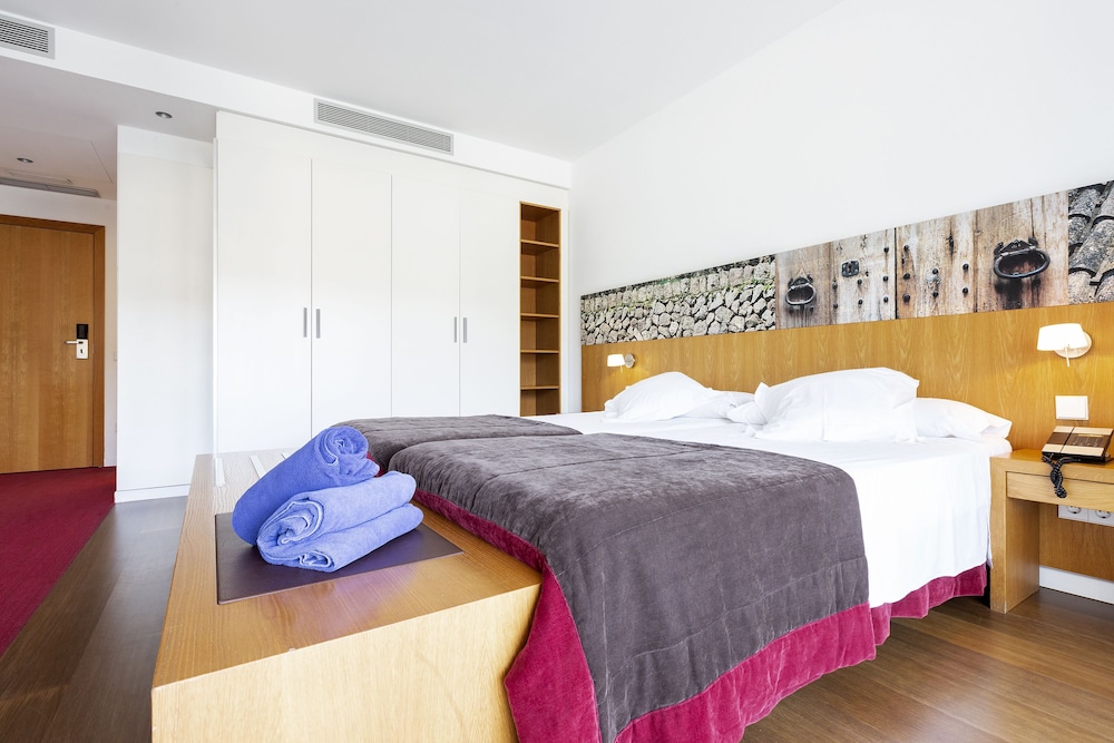 Hotel Aimia — Hotel rooms in Puerto de Soller, Balearic Islands