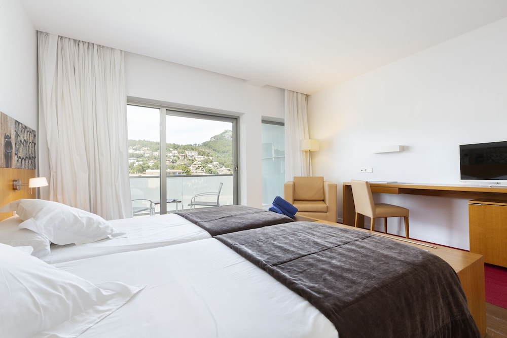 Hotel Aimia — Hotel rooms in Puerto de Soller, Balearic Islands