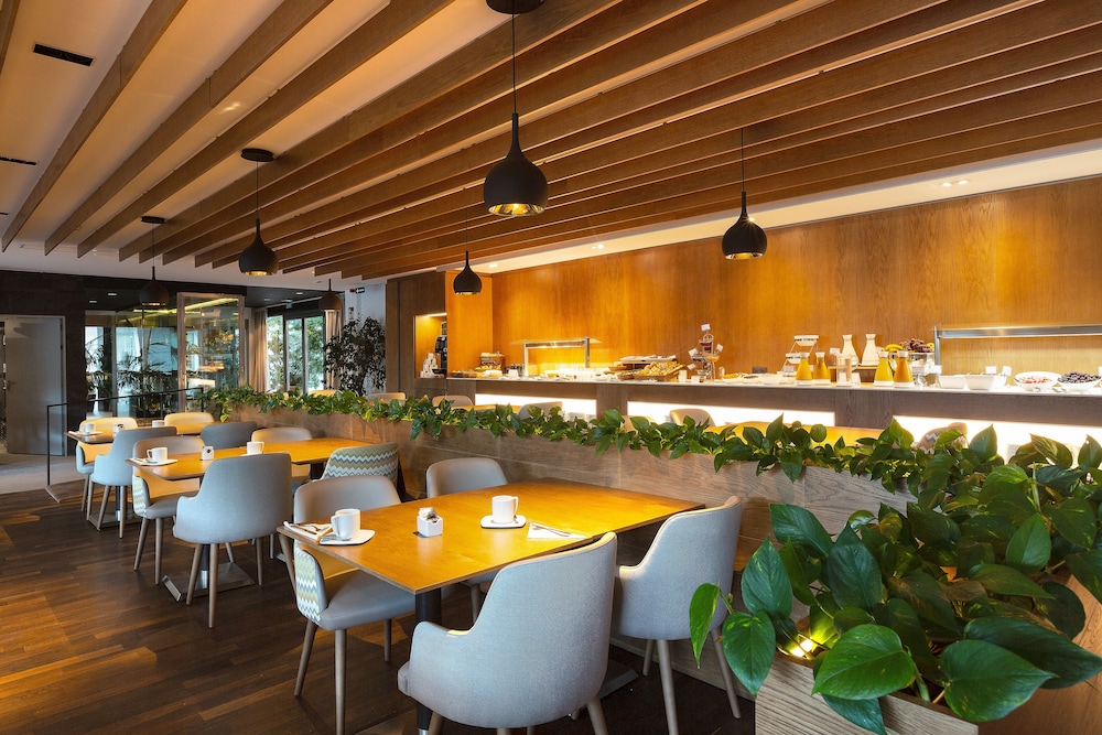 Hotel Aimia — Restaurant & bars in Puerto de Soller, Balearic Islands
