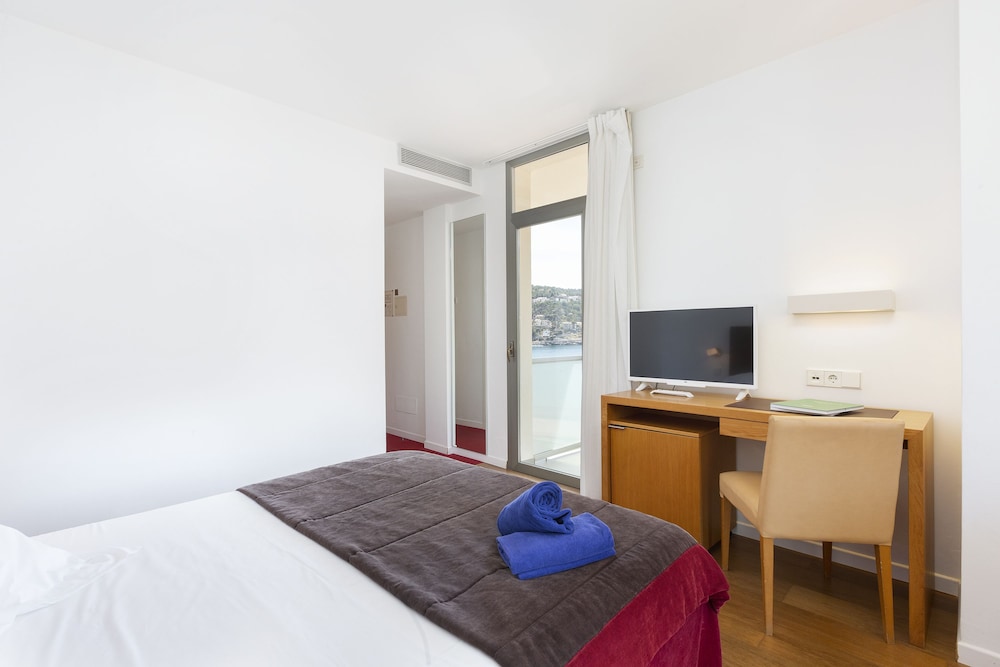 Hotel Aimia — Hotel rooms in Puerto de Soller, Balearic Islands