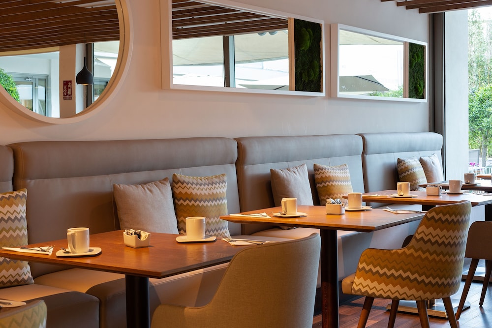Hotel Aimia — Restaurant & bars in Puerto de Soller, Balearic Islands