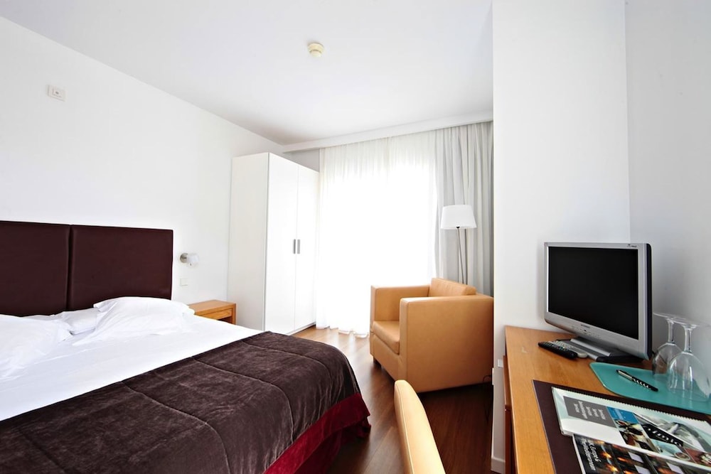Hotel Aimia — Hotel rooms in Puerto de Soller, Balearic Islands