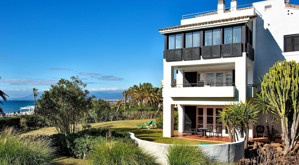 Ona Alanda Club Marbella — Hotel building in Marbella, Andalusia