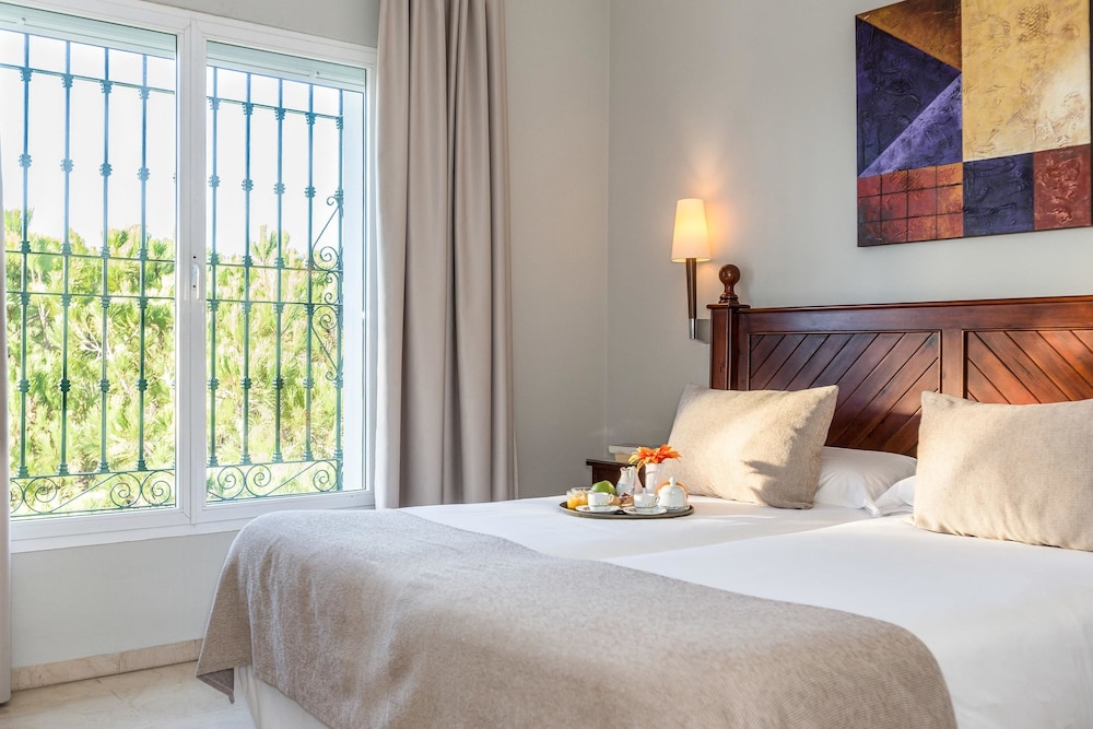 Ona Alanda Club Marbella — Hotel rooms in Marbella, Andalusia