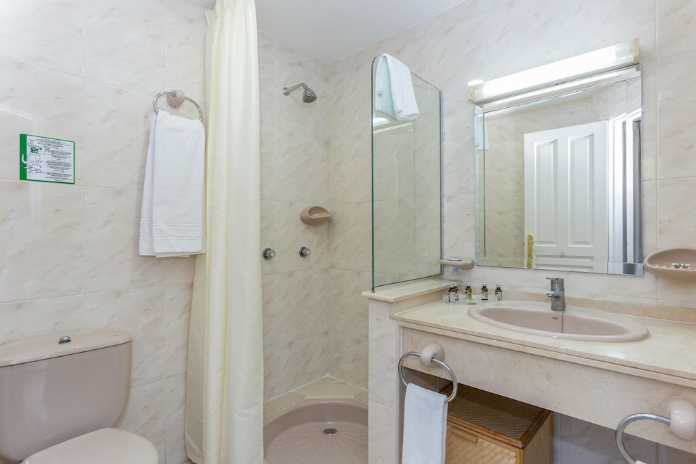 Ona Alanda Club Marbella — Hotel rooms in Marbella, Andalusia