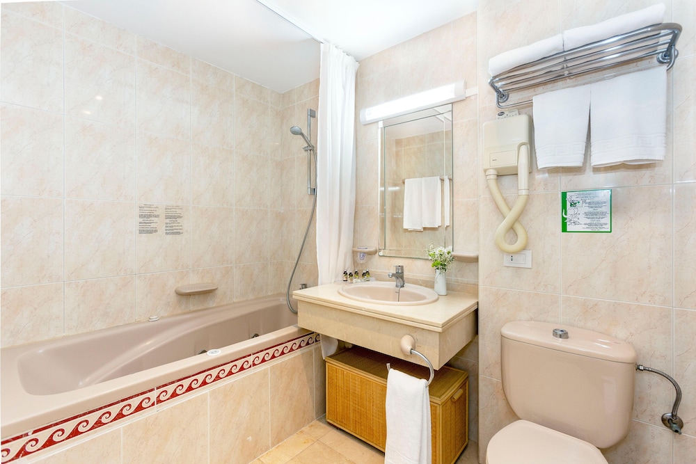 Ona Alanda Club Marbella — Hotel rooms in Marbella, Andalusia