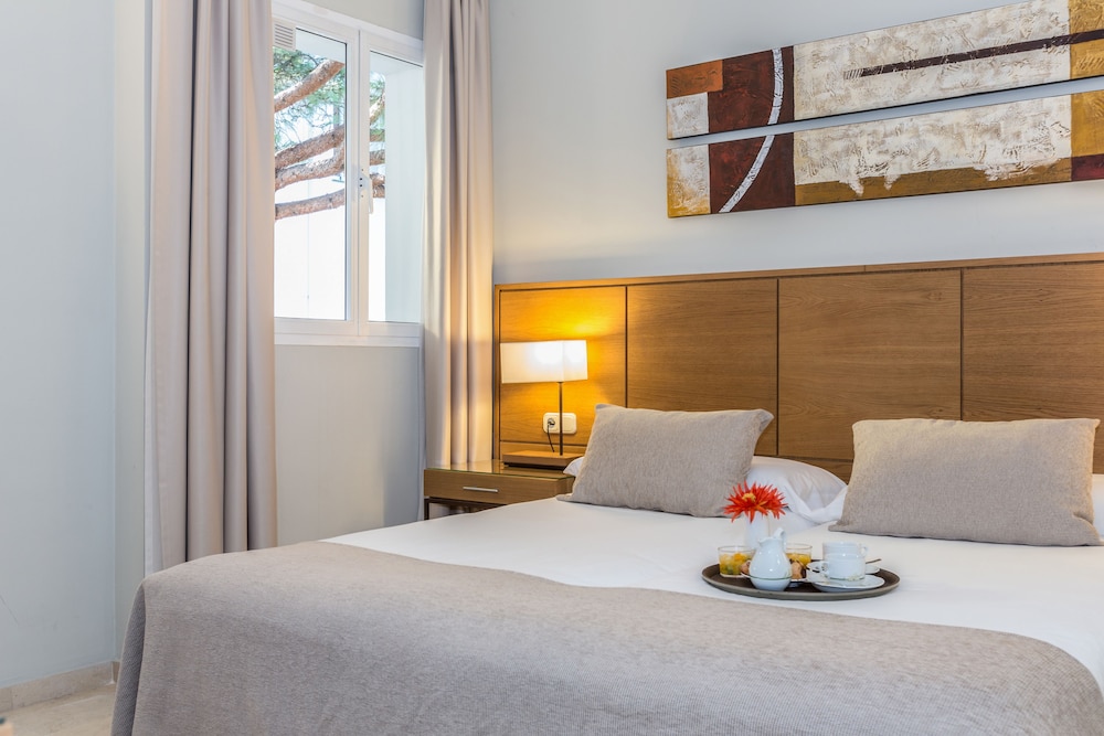 Ona Alanda Club Marbella — Hotel rooms in Marbella, Andalusia