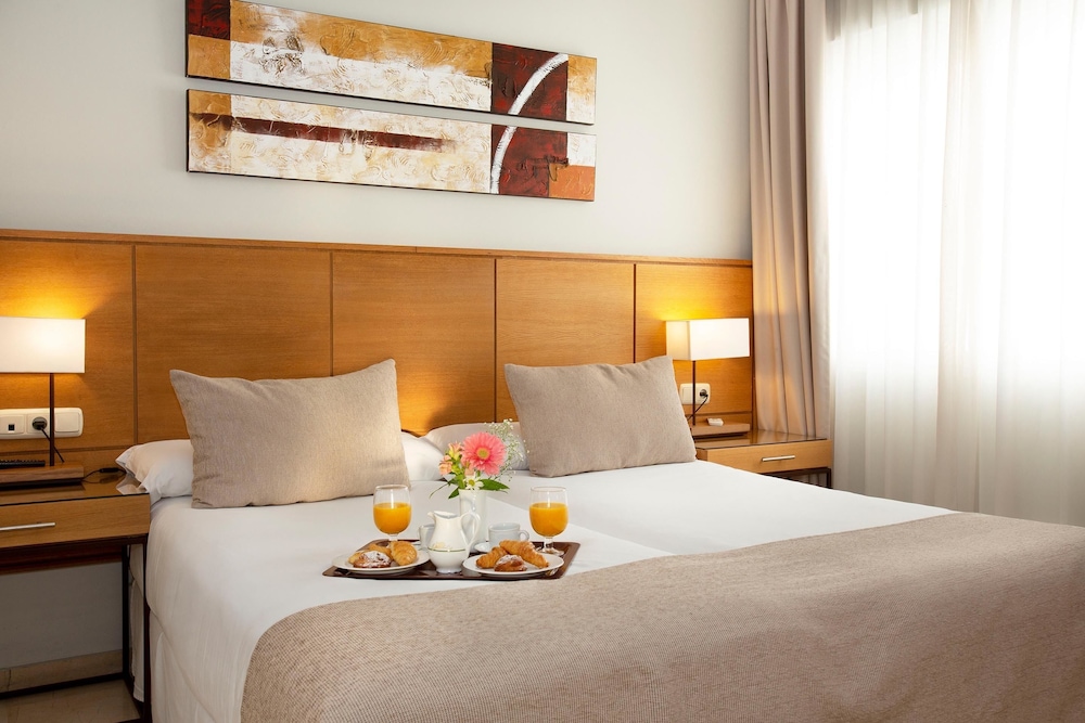 Ona Alanda Club Marbella — Hotel rooms in Marbella, Andalusia