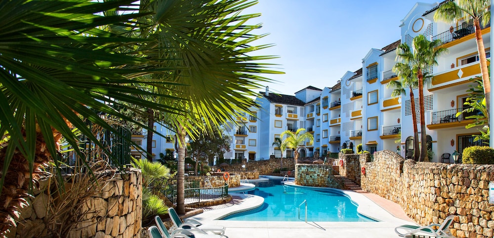 Ona Alanda Club Marbella — Swimming pool in Marbella, Andalusia