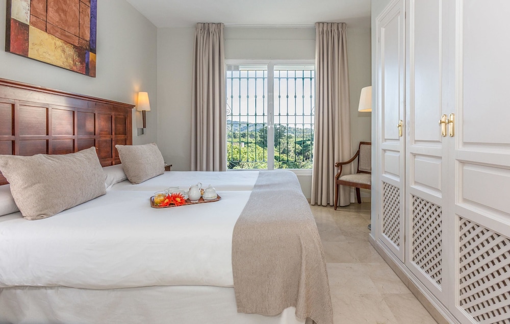 Ona Alanda Club Marbella — Hotel rooms in Marbella, Andalusia