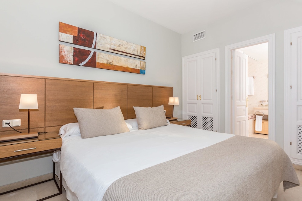 Ona Alanda Club Marbella — Hotel rooms in Marbella, Andalusia