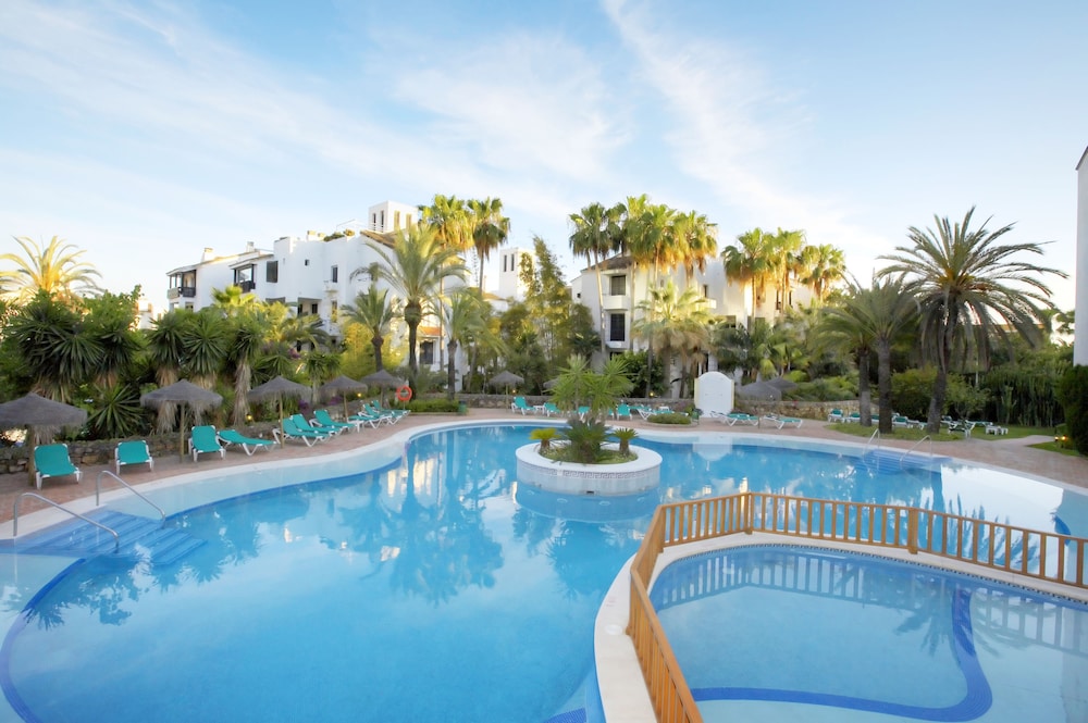 Ona Alanda Club Marbella — Swimming pool in Marbella, Andalusia