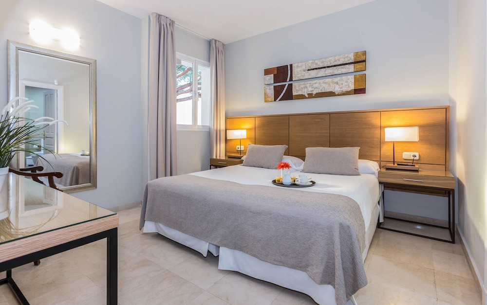 Ona Alanda Club Marbella — Hotel rooms in Marbella, Andalusia