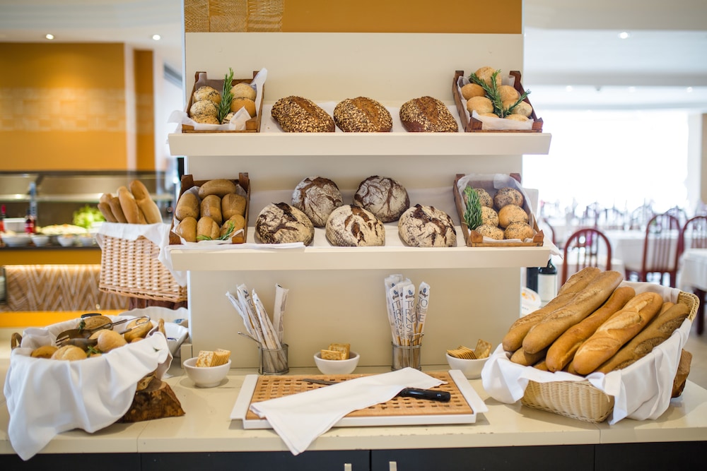 HL Suitehotel Playa del Inglés — Restaurant & bars in Playa del Ingles, Canary Islands