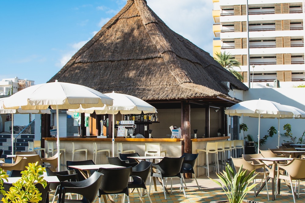 HL Suitehotel Playa del Inglés — Restaurant & bars in Playa del Ingles, Canary Islands