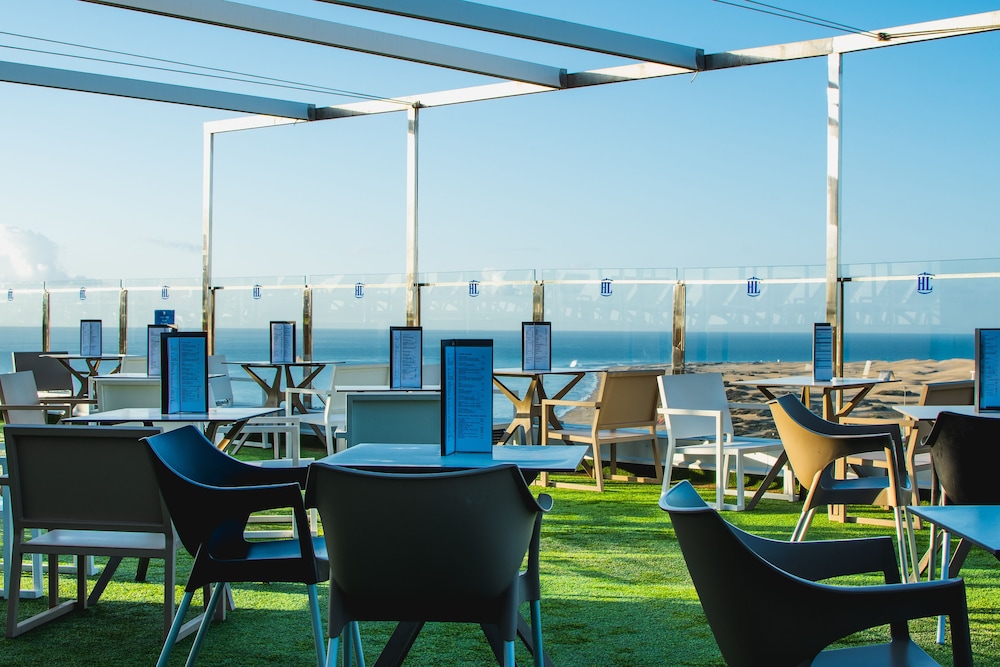 HL Suitehotel Playa del Inglés — Restaurant & bars in Playa del Ingles, Canary Islands