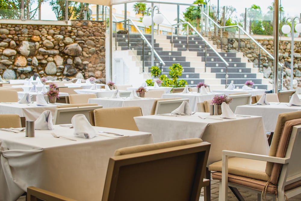 HL Suitehotel Playa del Inglés — Restaurant & bars in Playa del Ingles, Canary Islands