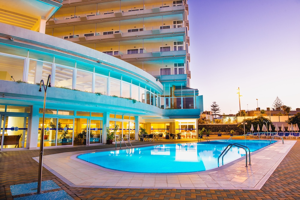 HL Suitehotel Playa del Inglés — Main photo in Playa del Ingles, Canary Islands