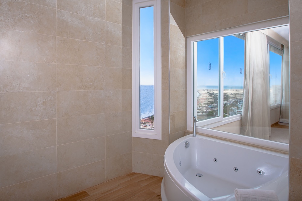 HL Suitehotel Playa del Inglés — Hotel rooms in Playa del Ingles, Canary Islands
