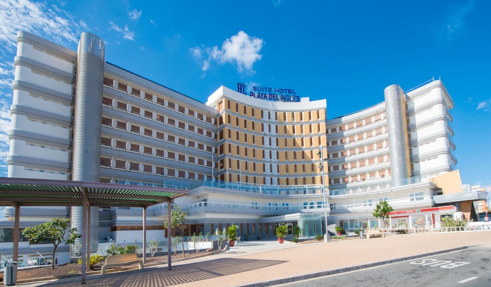 HL Suitehotel Playa del Inglés — Hotel building in Playa del Ingles, Canary Islands