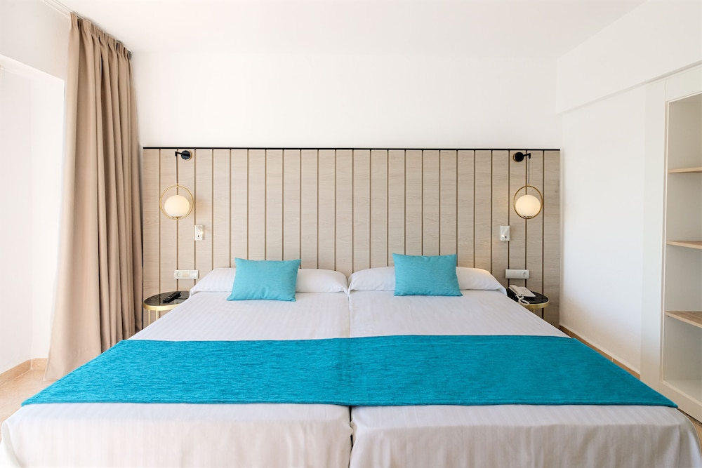 azuLine Hotel Bergantín — Hotel rooms in San Antonio, Balearic Islands