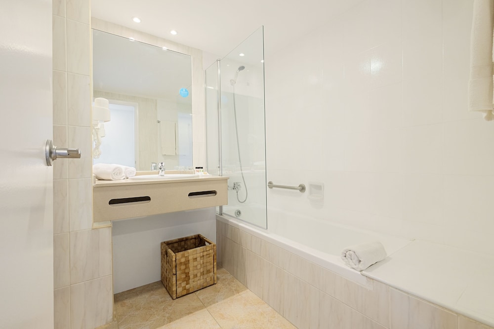 azuLine Hotel Bergantín — Hotel rooms in San Antonio, Balearic Islands