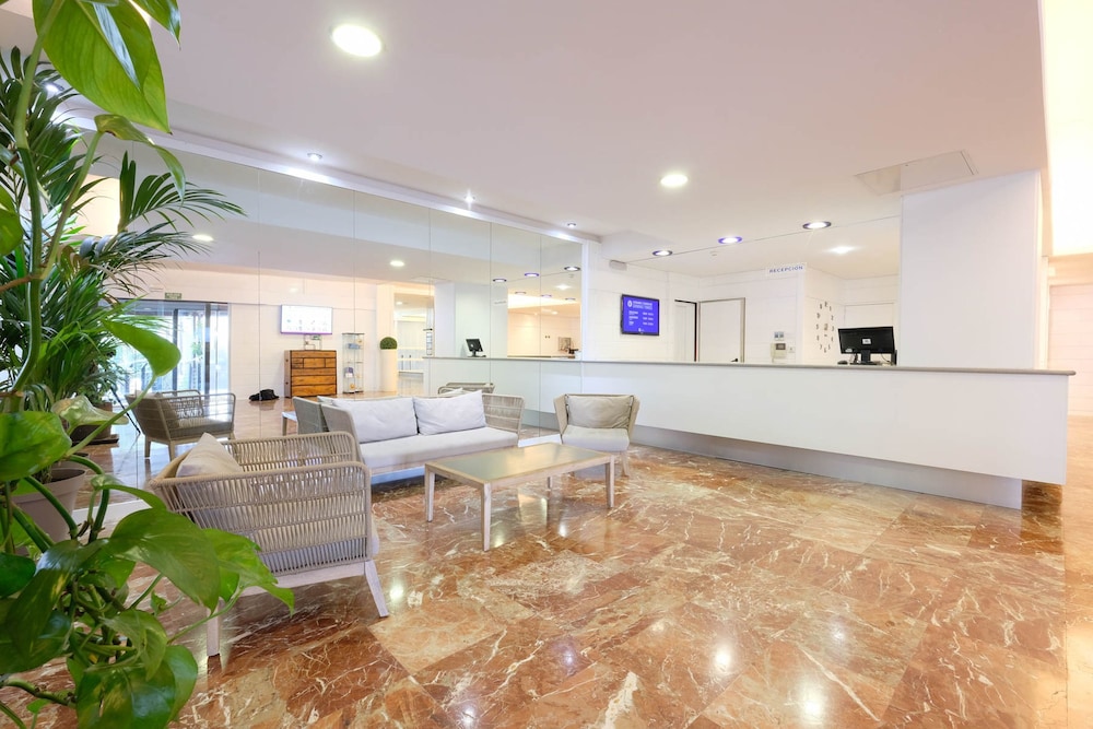 azuLine Hotel Bergantín — Hotel building in San Antonio, Balearic Islands