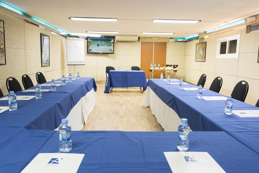 azuLine Hotel Bergantín — Hotel building in San Antonio, Balearic Islands