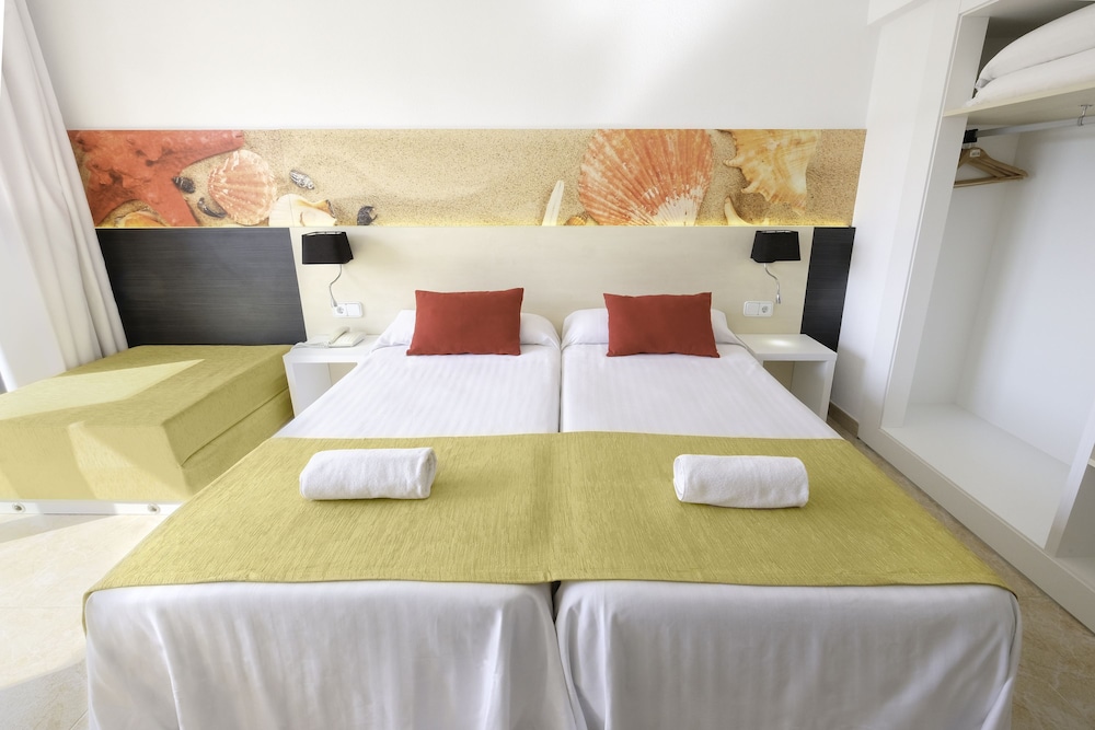 azuLine Hotel Bergantín — Hotel rooms in San Antonio, Balearic Islands