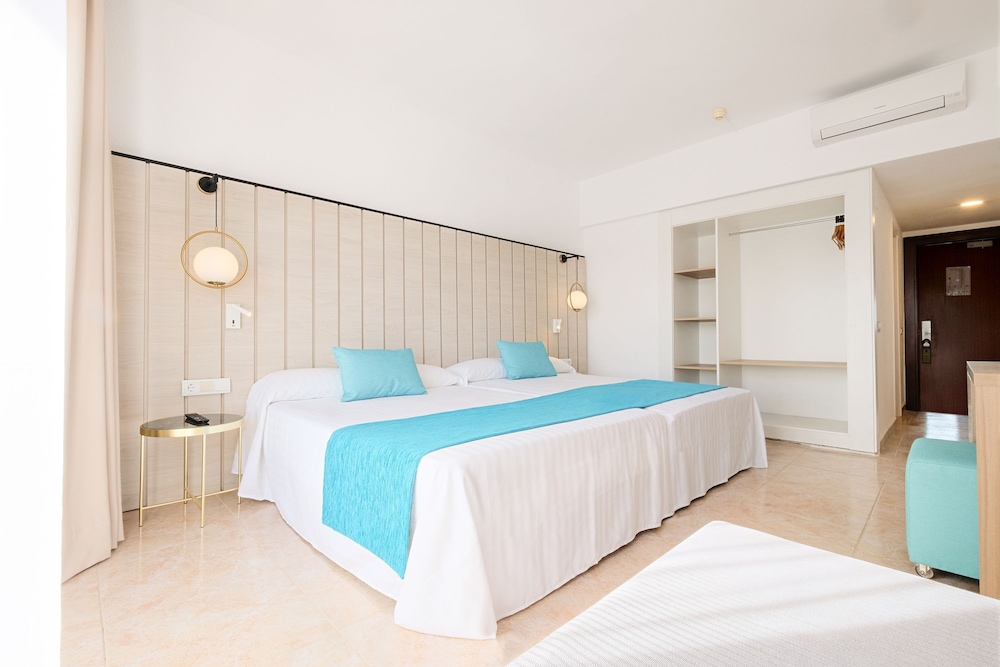 azuLine Hotel Bergantín — Hotel rooms in San Antonio, Balearic Islands