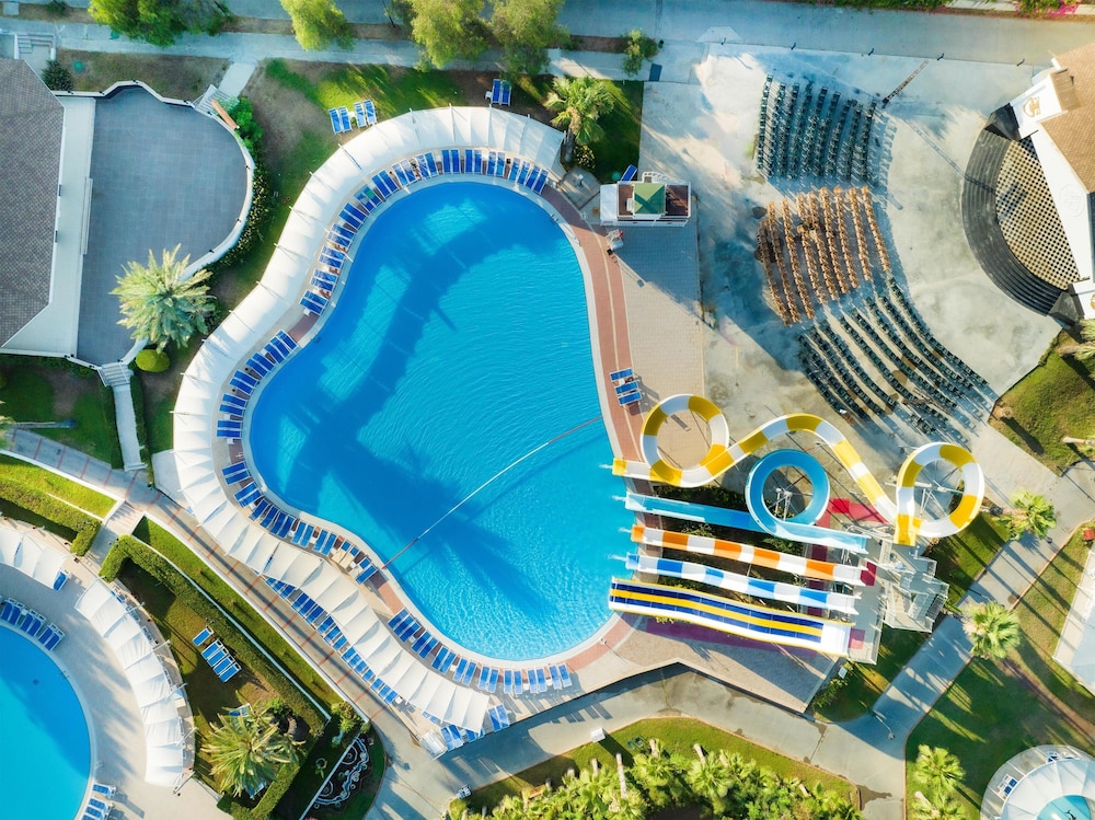 Asteria Family Resort Side (Ex. Euphoria Palm Beach) — Pool in Manavgat