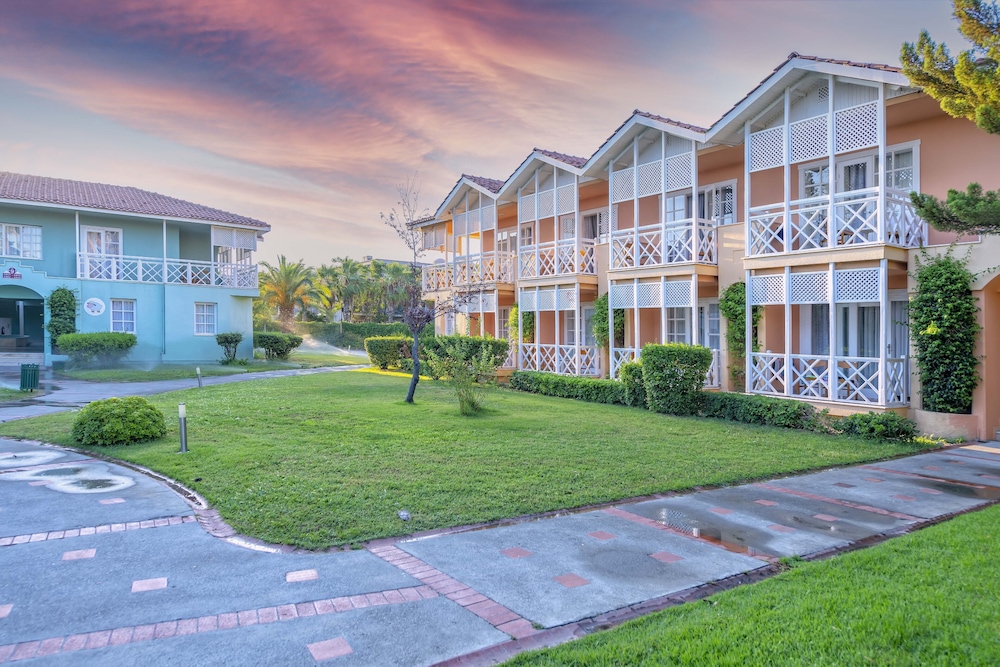 Asteria Family Resort Side (Ex. Euphoria Palm Beach) — Outdoor in Manavgat