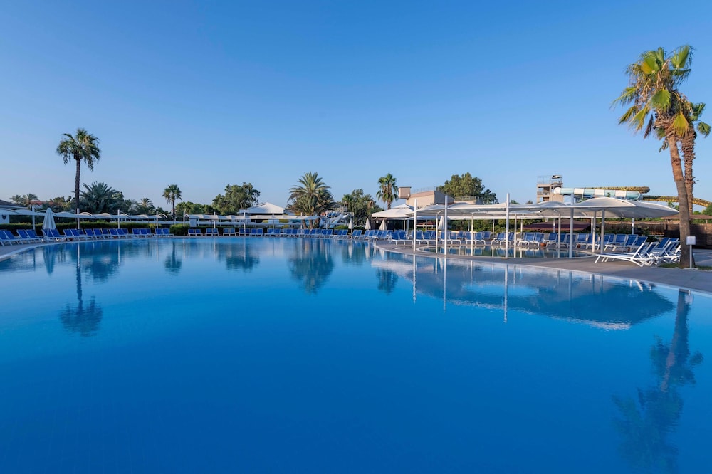 Asteria Family Resort Side (Ex. Euphoria Palm Beach) — Pool in Manavgat