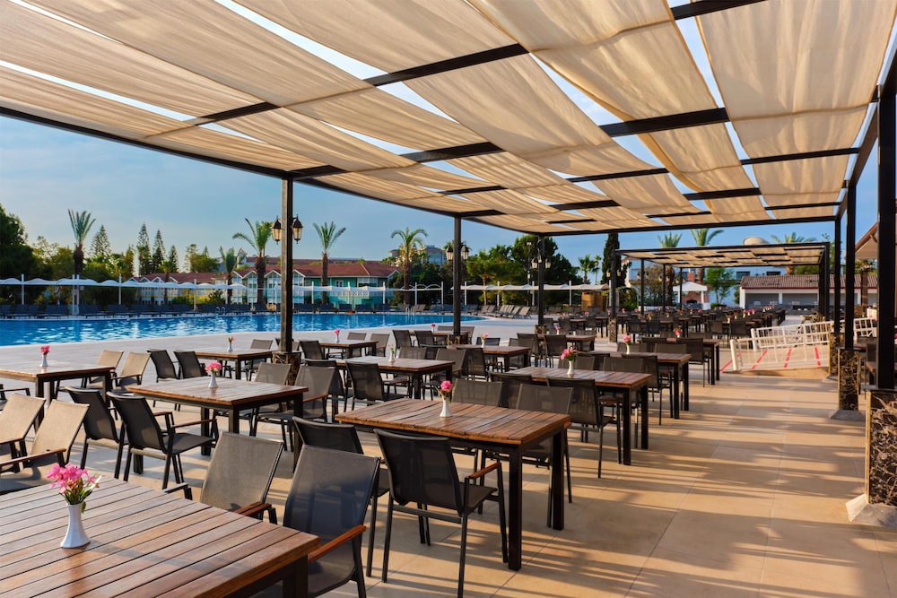 Asteria Family Resort Side (Ex. Euphoria Palm Beach) — Outdoor in Manavgat