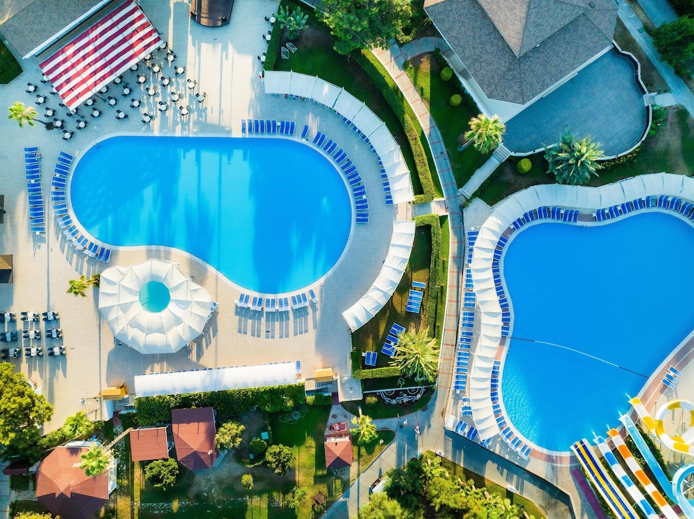 Asteria Family Resort Side (Ex. Euphoria Palm Beach) — Pool in Manavgat