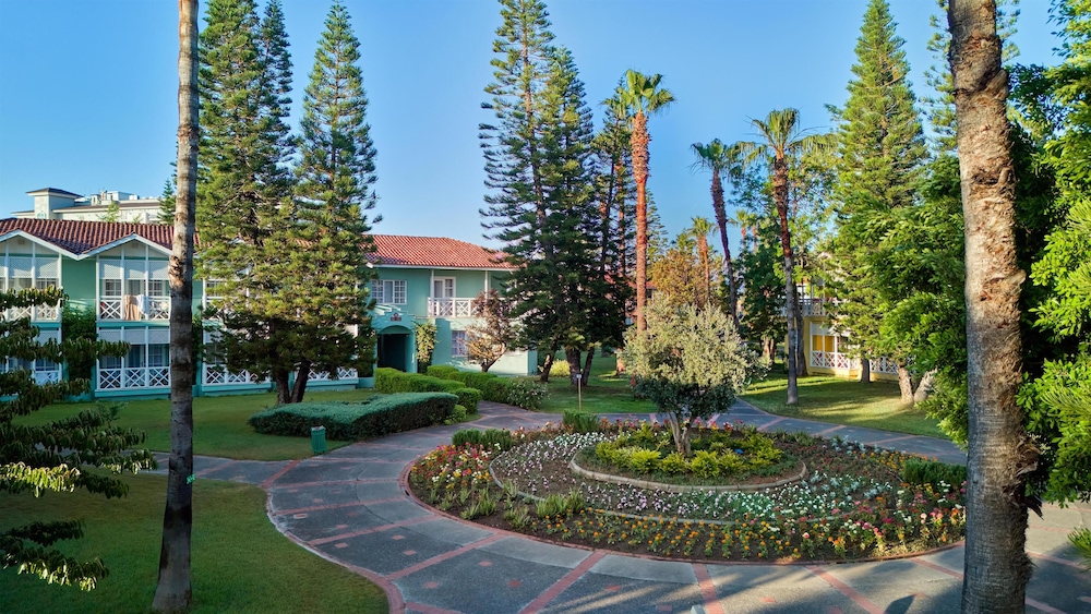 Asteria Family Resort Side (Ex. Euphoria Palm Beach) — Outdoor in Manavgat