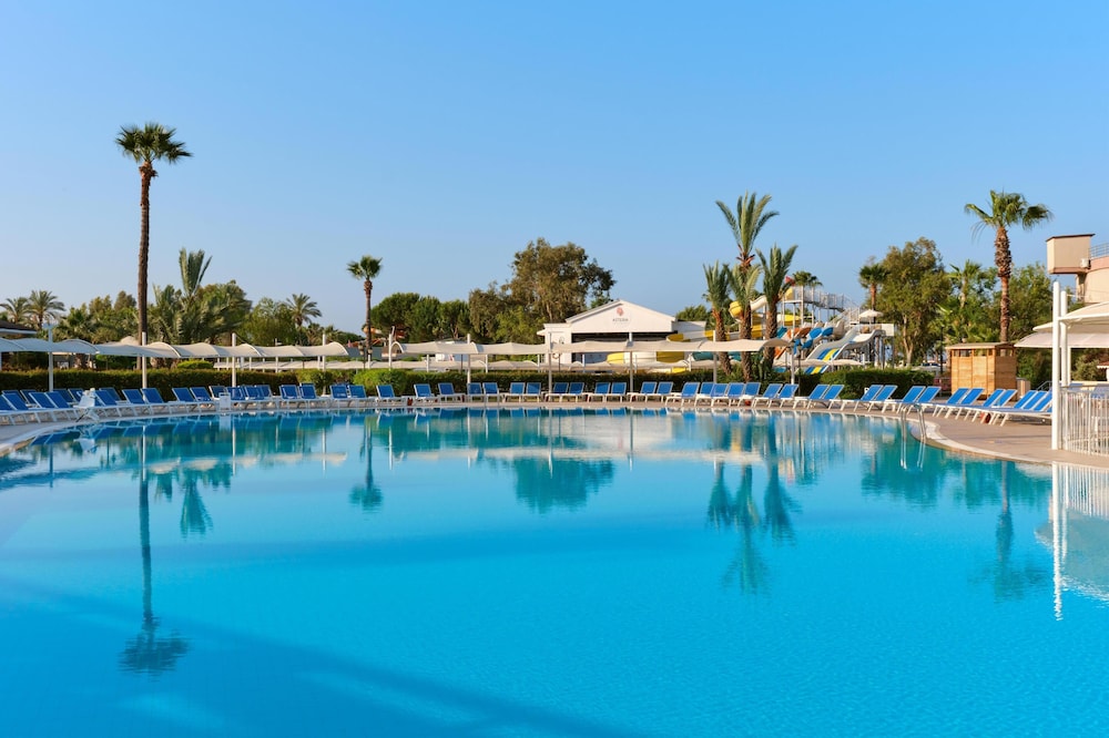 Asteria Family Resort Side (Ex. Euphoria Palm Beach) — Pool in Manavgat