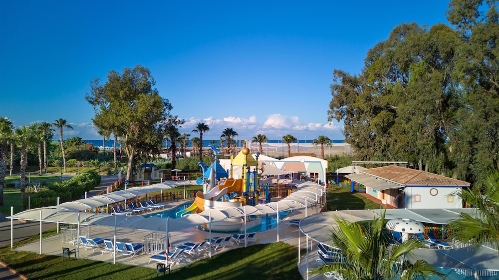 Asteria Family Resort Side (Ex. Euphoria Palm Beach) — Pool in Manavgat