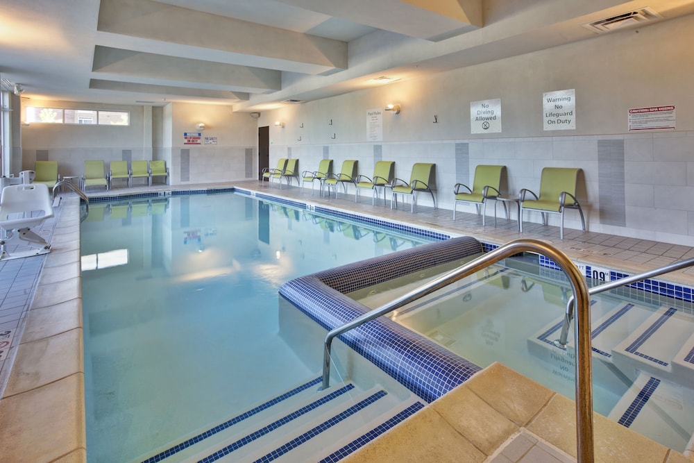 Holiday Inn Detroit Metro Airport by IHG — Swimming pool in Romulus, Michigan
