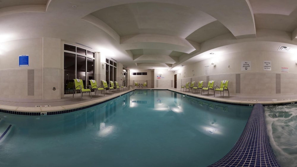 Holiday Inn Detroit Metro Airport by IHG — Swimming pool in Romulus, Michigan