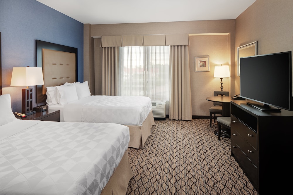 Holiday Inn Detroit Metro Airport by IHG — Hotel rooms in Romulus, Michigan