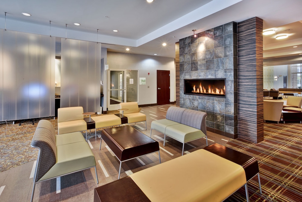 Holiday Inn Detroit Metro Airport by IHG — Hotel building in Romulus, Michigan