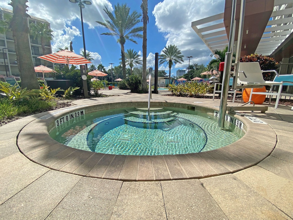 Holiday Inn Orlando - Disney Springs® Area by IHG — Swimming pool in Lake Buena Vista, Florida