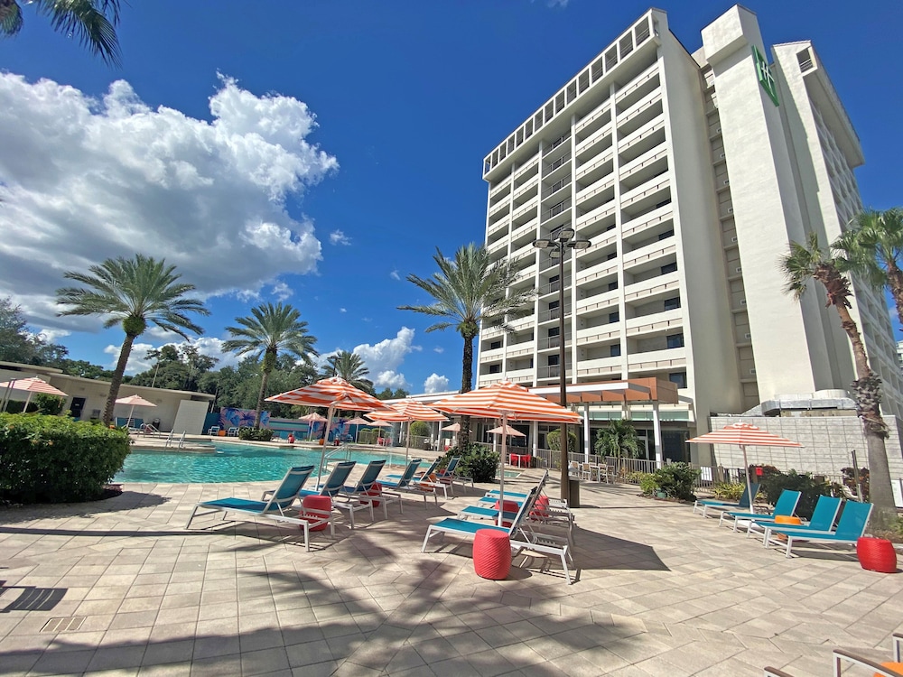 Holiday Inn Orlando - Disney Springs® Area by IHG — Swimming pool in Lake Buena Vista, Florida