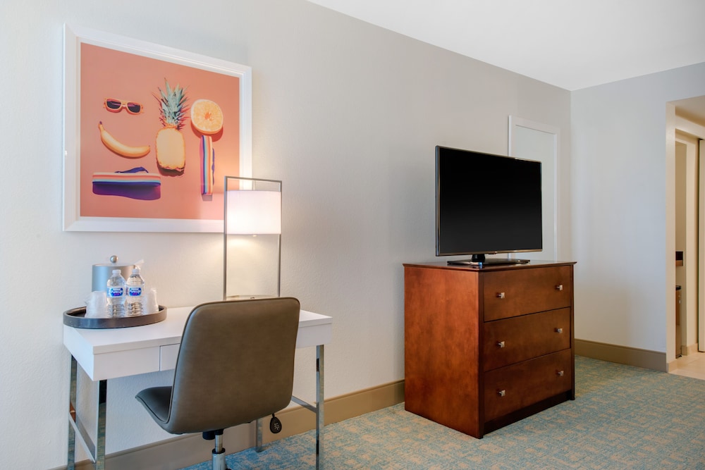 Holiday Inn Orlando - Disney Springs® Area by IHG — Hotel rooms in Lake Buena Vista, Florida