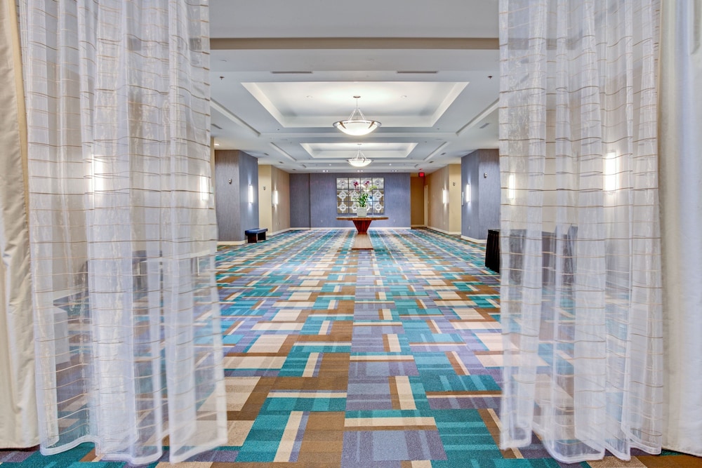 Holiday Inn Orlando - Disney Springs® Area by IHG — Hotel building in Lake Buena Vista, Florida