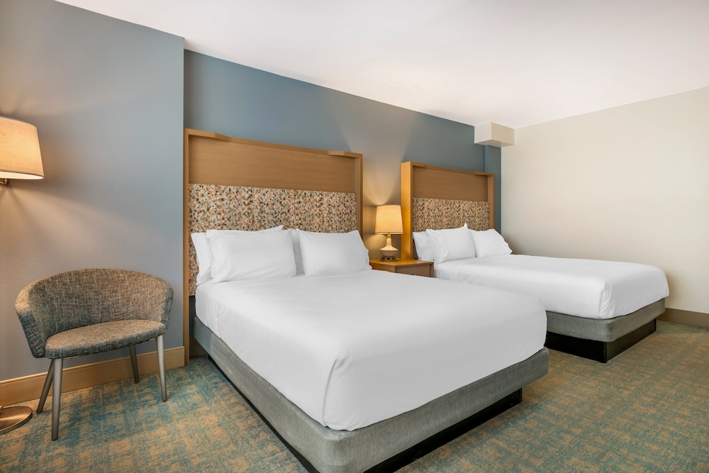 Holiday Inn Orlando - Disney Springs® Area by IHG — Hotel rooms in Lake Buena Vista, Florida