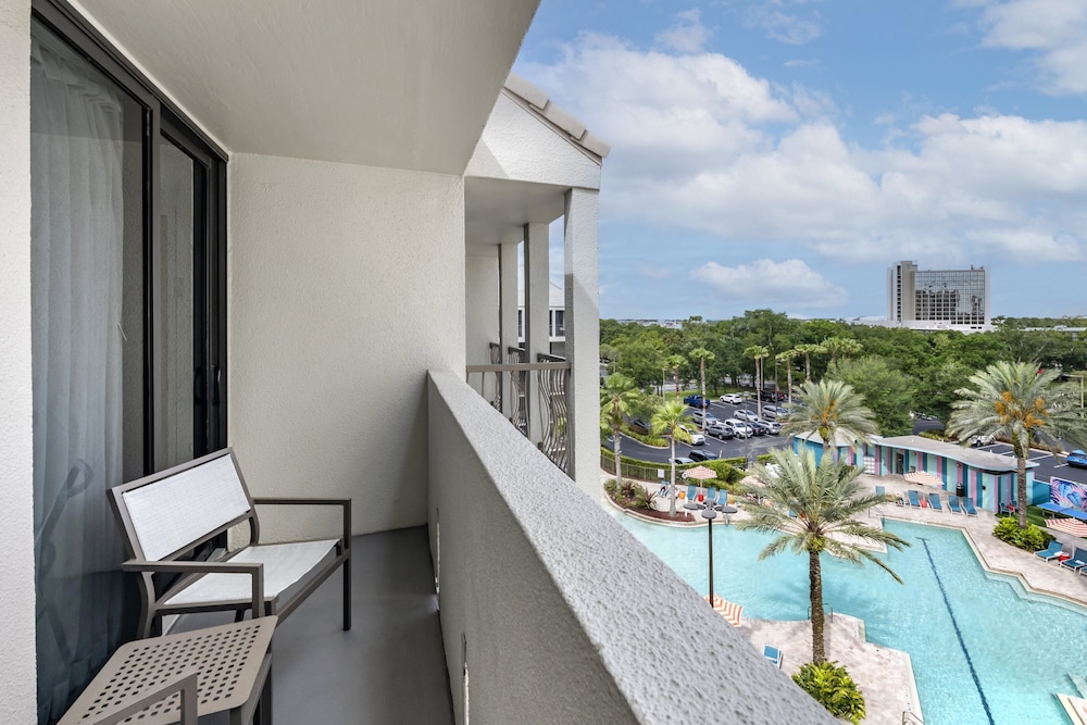 Holiday Inn Orlando - Disney Springs® Area by IHG — Swimming pool in Lake Buena Vista, Florida