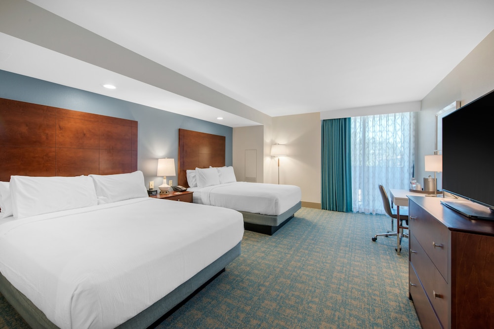 Holiday Inn Orlando - Disney Springs® Area by IHG — Hotel rooms in Lake Buena Vista, Florida